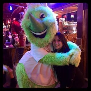 Meet your Posher, MyLisa 👋🏻😎